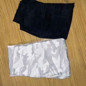 Amazon Women's Camouflage Leggings - Black and Gray